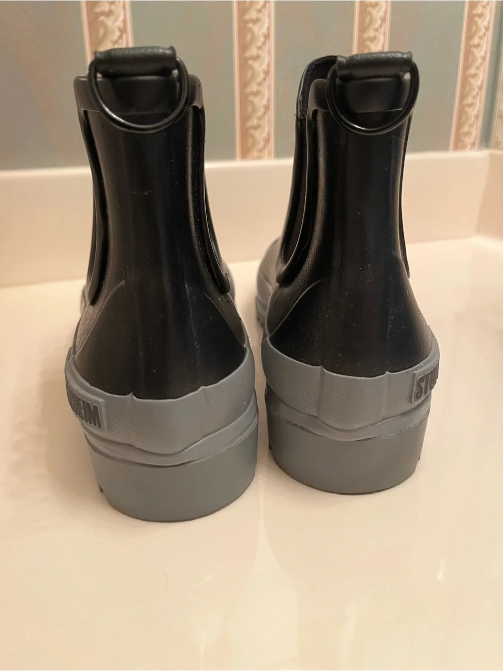 STUTTERHEIM Chelsea Rain Boot Size 43 (27.9 CM INSOLE) Worn Once